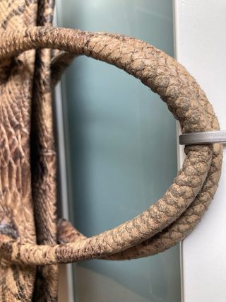 Bolso piel serpiente sin marca