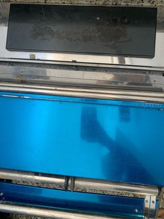 Selladora de bandejas de alimentos