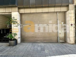 Garaje en venta en Centre en Sabadell