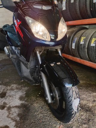 Yamaha Xmax 125cc