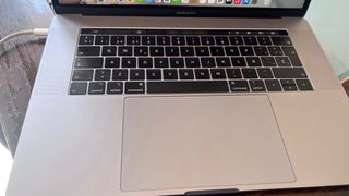 MacBook Pro 15 i9 Vendo o Cambio