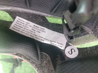 Bicicleta de equilibrio Sawyer rosa y casco rosa