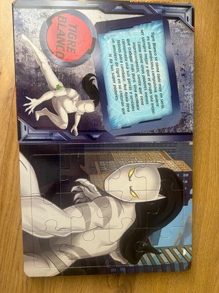 Libro Puzzle Ultimate Spider-Man