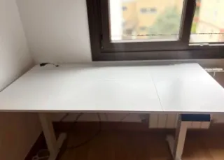 Mesa escritorio blanca elevable teletrabajo, gamer
