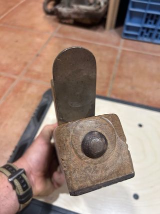 Cepillo de carpintero antiguo