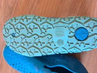 Zapatillas de agua/ playa niño T.28-29