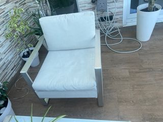 Mesa y 6 Sillas Jardín aluminio. Y sofa