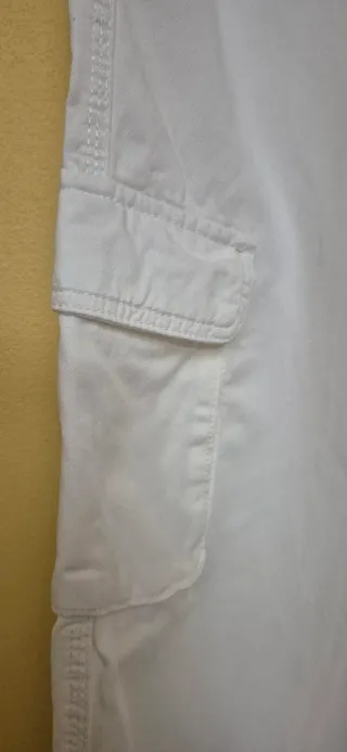 Pantalón cargo Bershka blanco algodón