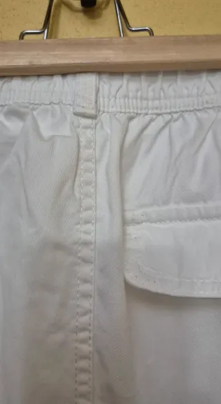 Pantalón cargo Bershka blanco algodón