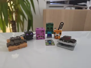 Figura Minecraft Kinder Joy