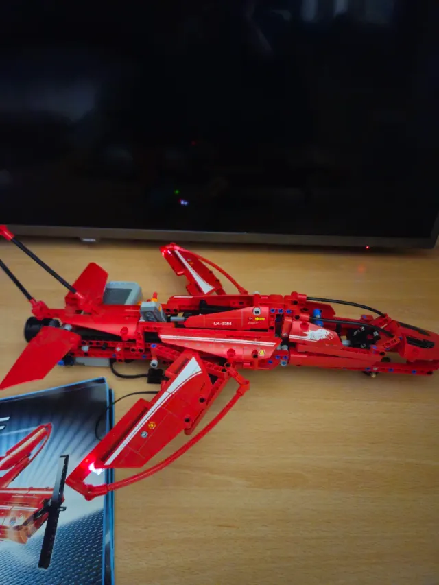 LEGO Technic 9394 areo con lego 8293 power fuction