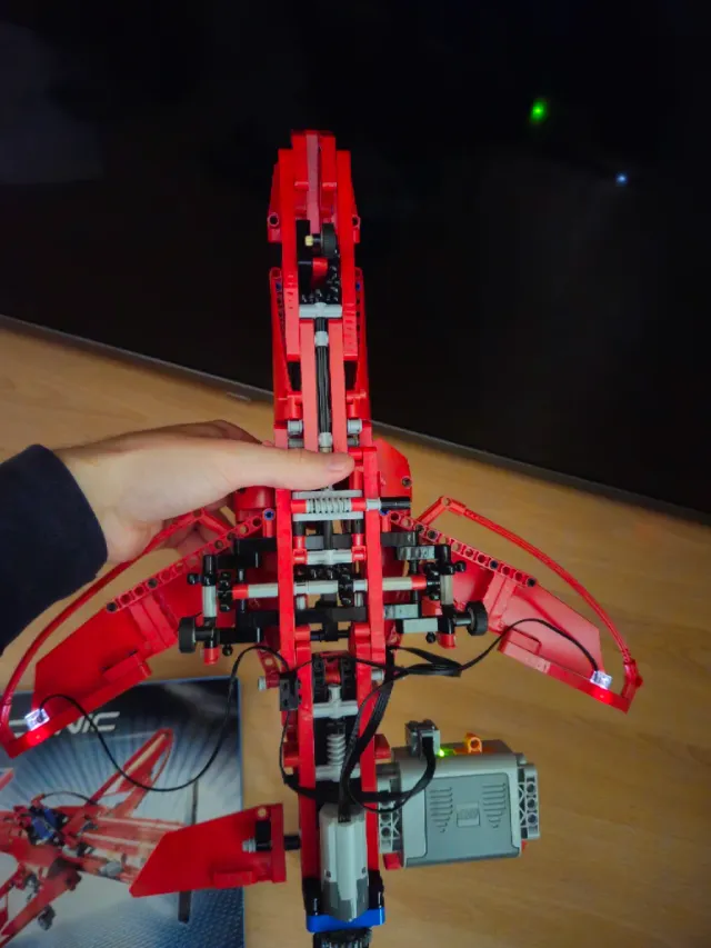 LEGO Technic 9394 areo con lego 8293 power fuction