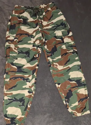 Pantalón Cargo Camuflaje Hombre Talla L – Nuevo