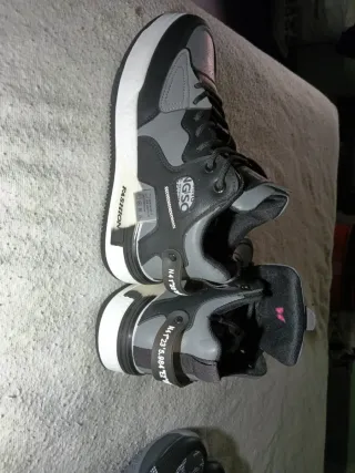 Deportivas Impala Grises y Negras