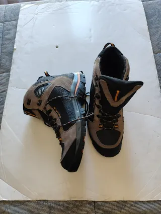 Botas Montaña Quechua Forclaz 500 Talla 44