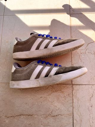 Adidas Scarpe da Ginnastica Grigie/Bianche N.40