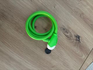 Cadena de seguridad para bicicleta verde