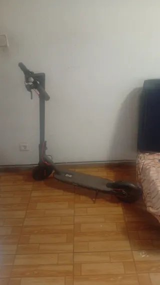 Patinete Eléctrico SK8 Urban totalmente como nuevo