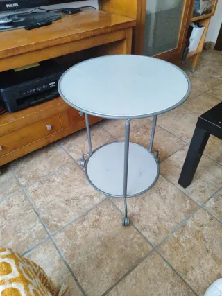 Mesa auxiliar redonda gris