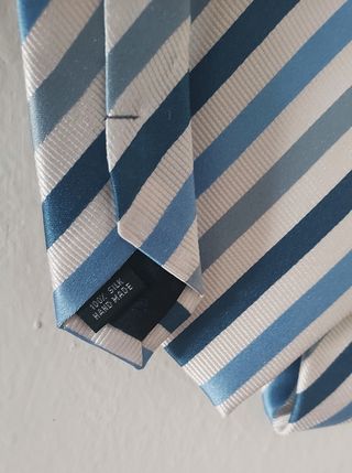 T357. Corbata DOC seda rayas azul y blanco