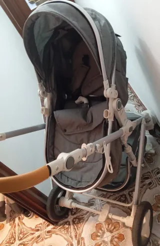 Silla de coche para bebé gris