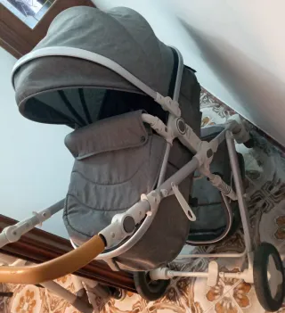 Silla de coche para bebé gris