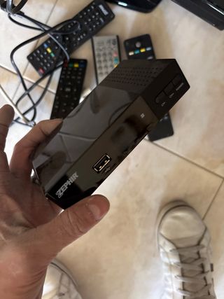 TV ELBE 19 y TV 27 Negra oki