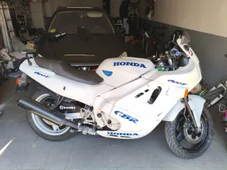 Honda CBR 600F 1991 Blanca