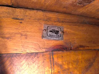 Escritorio de madera grande hecho en México