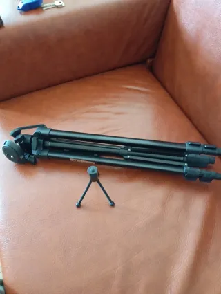 Trípode para cámara con funda