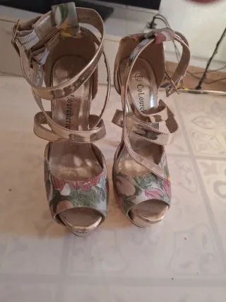 Zapatos de tacón Colourcherie talla 35