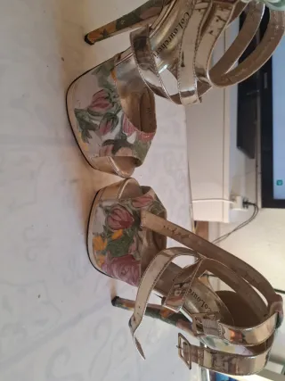 Zapatos de tacón Colourcherie talla 35