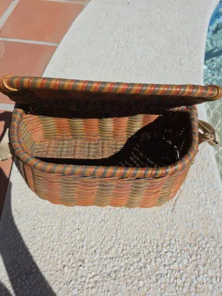 Cesta de mimbre para setas
