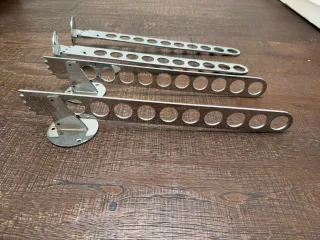 Colgador de perchas metálico plateado