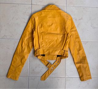 Giacca biker gialla Bershka taglia XS