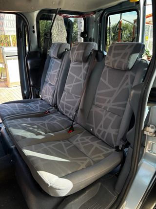 Ford Tourneo Connect 2012