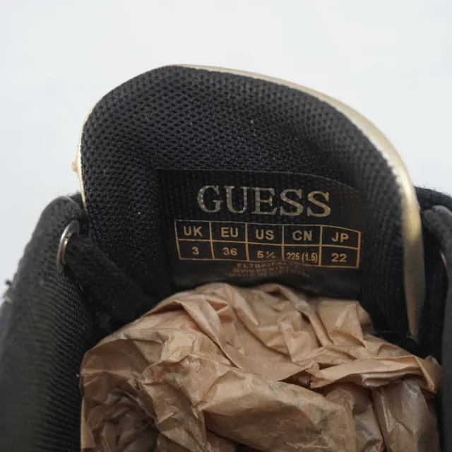 Zapatillas Guess Negras y Doradas