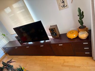 Mueble de salón de madera