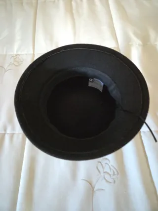 Sombrero GR Negro con Pluma