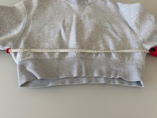 Sudadera Bershka corta felpa gris