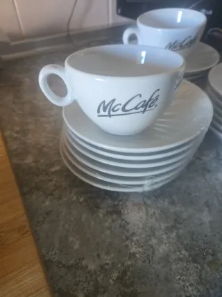 6 Tazas y 18 Platos McCafé Porcelana