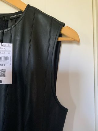Vestido negro efecto piel