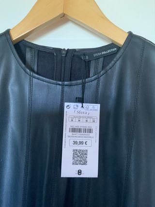 Vestido negro efecto piel