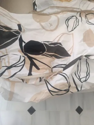 Divano a 2 posti beige, fodere sfoderabili e regali