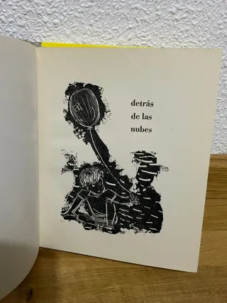 Primera edición del libro detrás de las nubes 1963