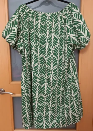 Vestido H&M verde y blanco roto estampado