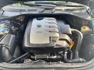 Volkswagen Touareg R5 TDI 174CV