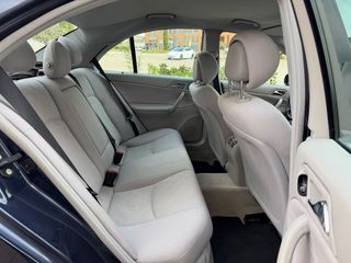 Mercedes-Benz Clase C 180k 2005