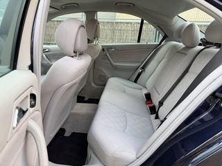 Mercedes-Benz Clase C 180k 2005