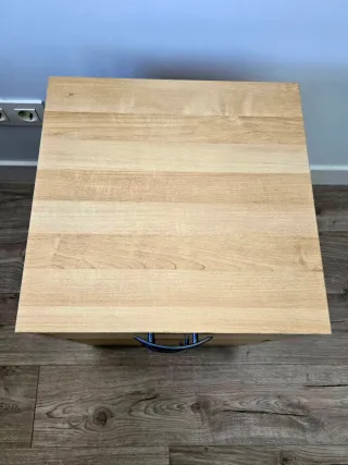 Mesita 3 cajones madera con ruedas